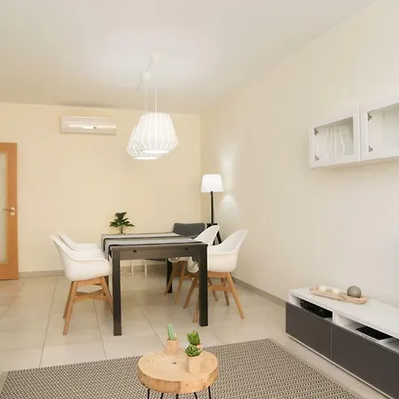 Apartman Akisol Daisy *